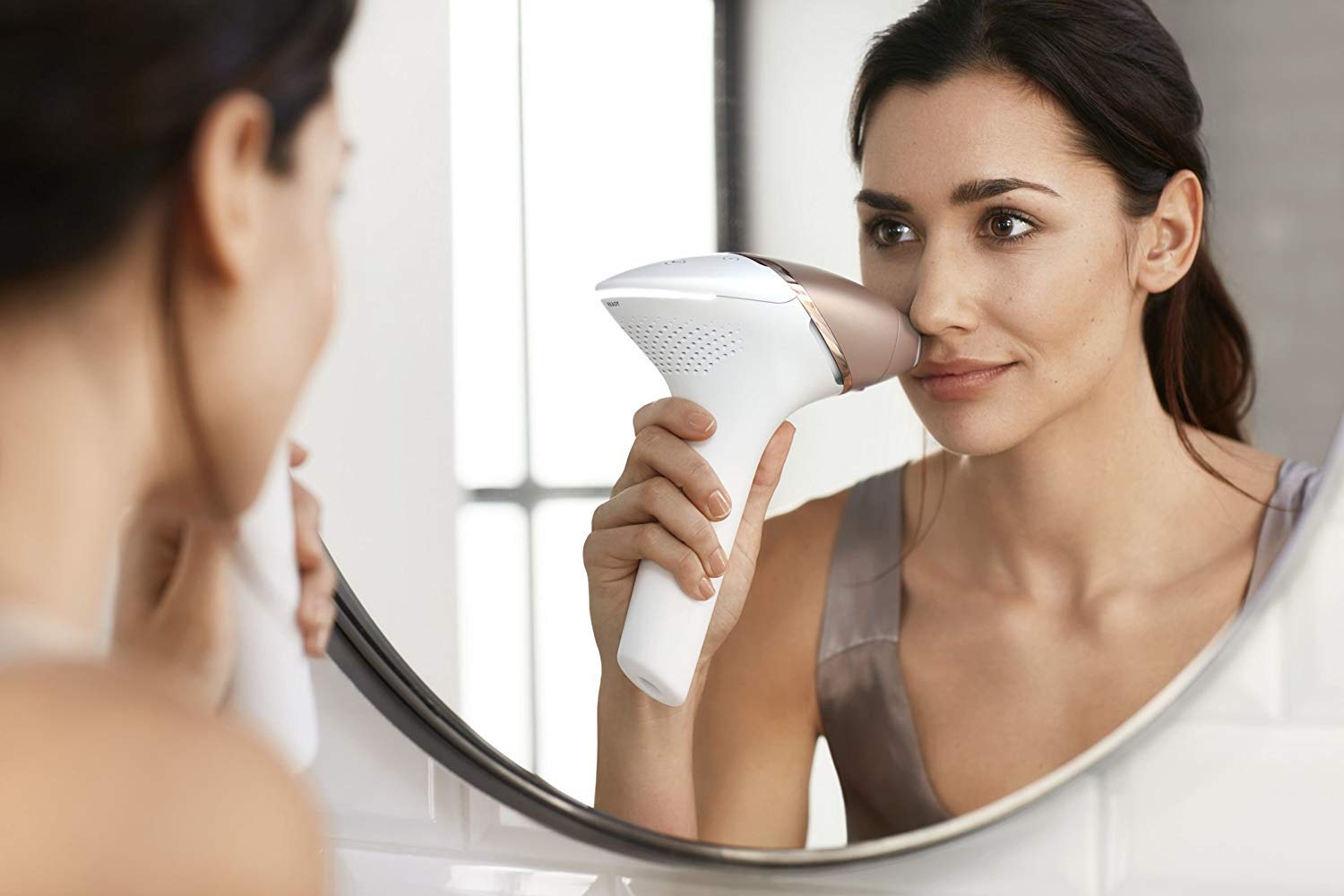 Philips Lumea Prestige BRI956 IPL Hair Removal – Advanced Model with 4 Attachments – Corded & Cordless Use - Image 5